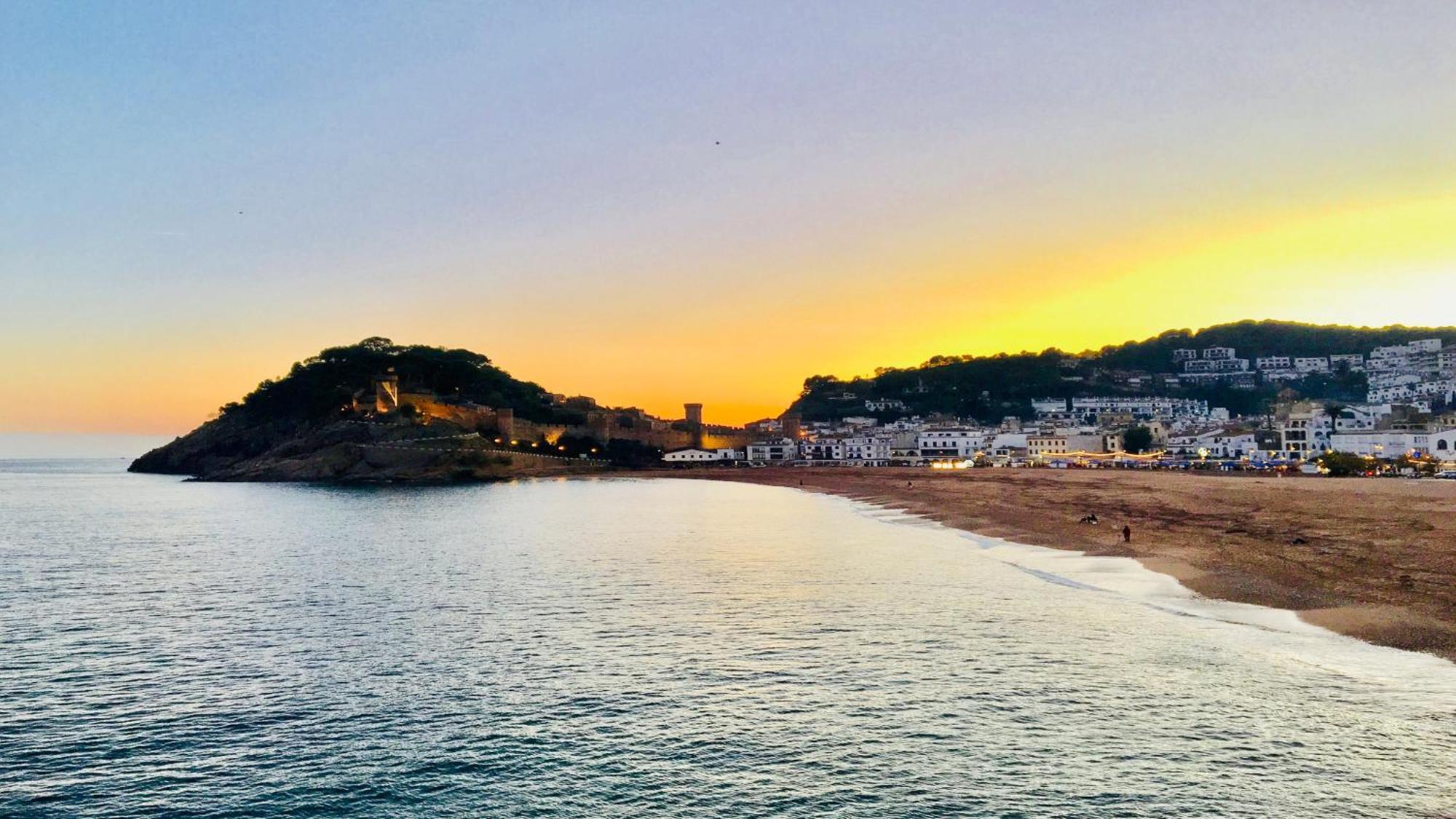 ⭑ Sea Views + Private Beach. What Else? ⭑ Tossa de Mar Ngoại thất bức ảnh