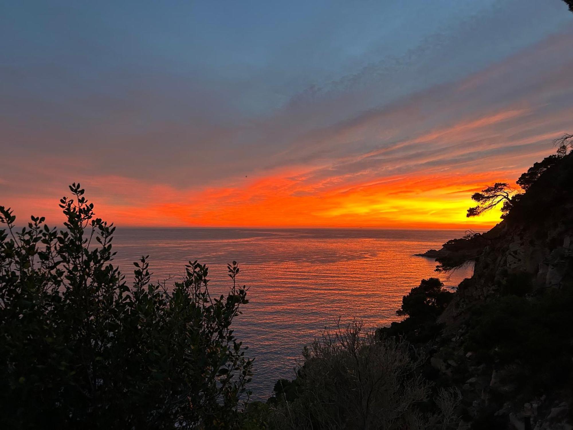 ⭑ Sea Views + Private Beach. What Else? ⭑ Tossa de Mar Ngoại thất bức ảnh