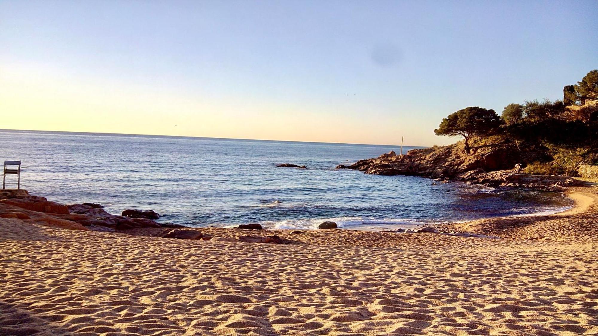 ⭑ Sea Views + Private Beach. What Else? ⭑ Tossa de Mar Ngoại thất bức ảnh